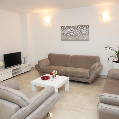 Apartments Mare Gradac  Exterior foto