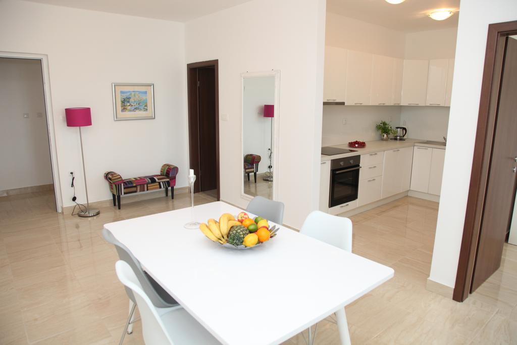 Apartments Mare Gradac  Exterior foto